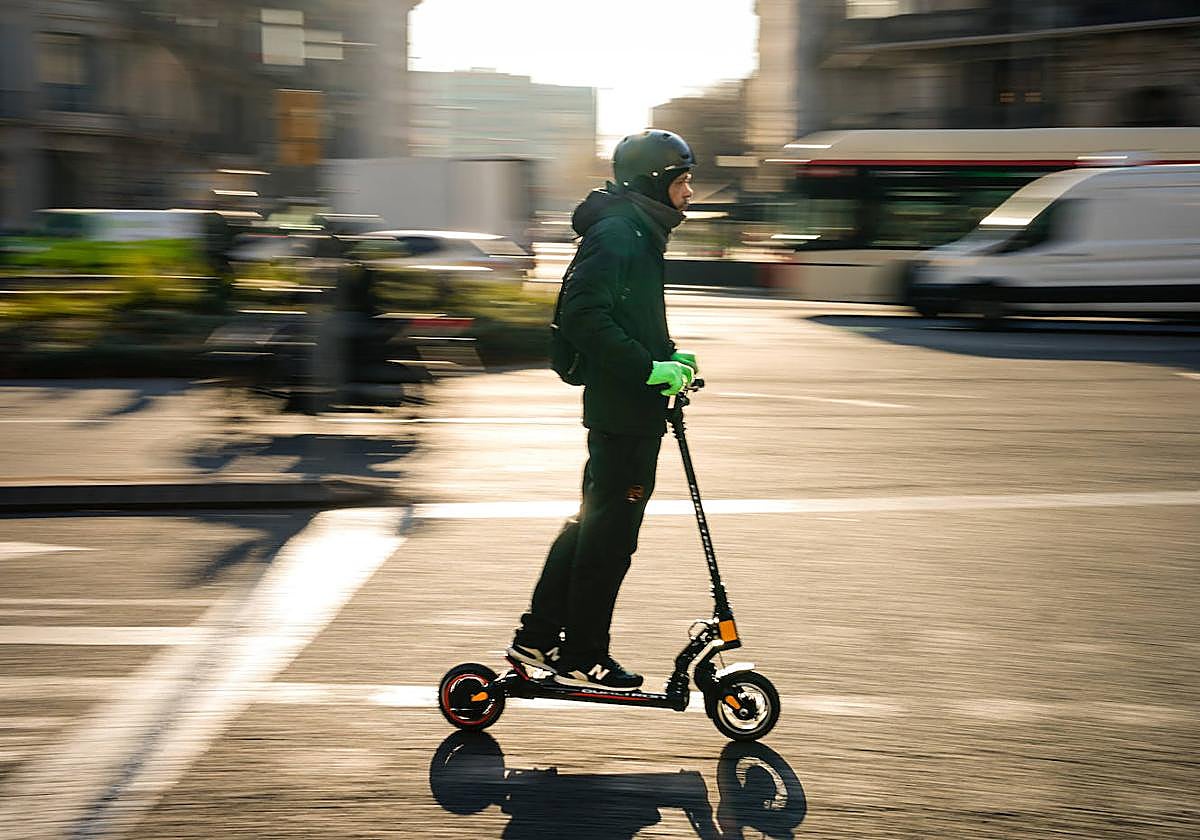 Un hombre ebrio que arrolló a un niño en Vitoria, primera condena por mal uso del patinete