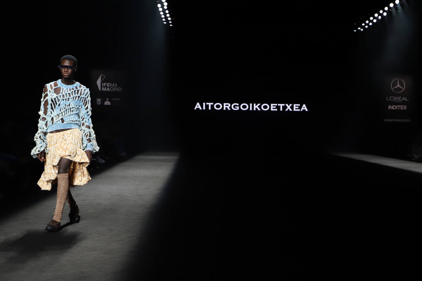 Aitor Goikoetxea recibe el premio Mercedes-Benz Fashion Talent de la MBFW