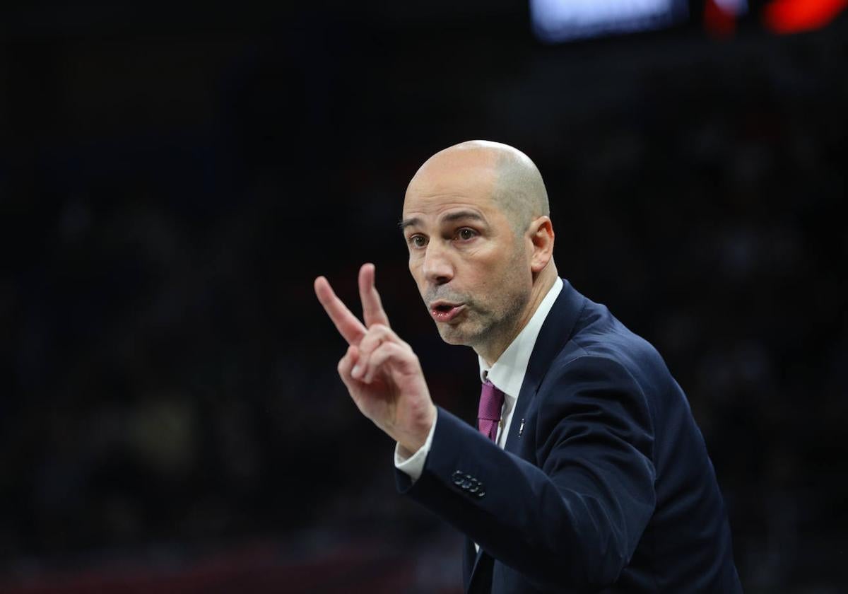 Joan Peñarroya, durante un encuentro con el Baskonia esta temporada.