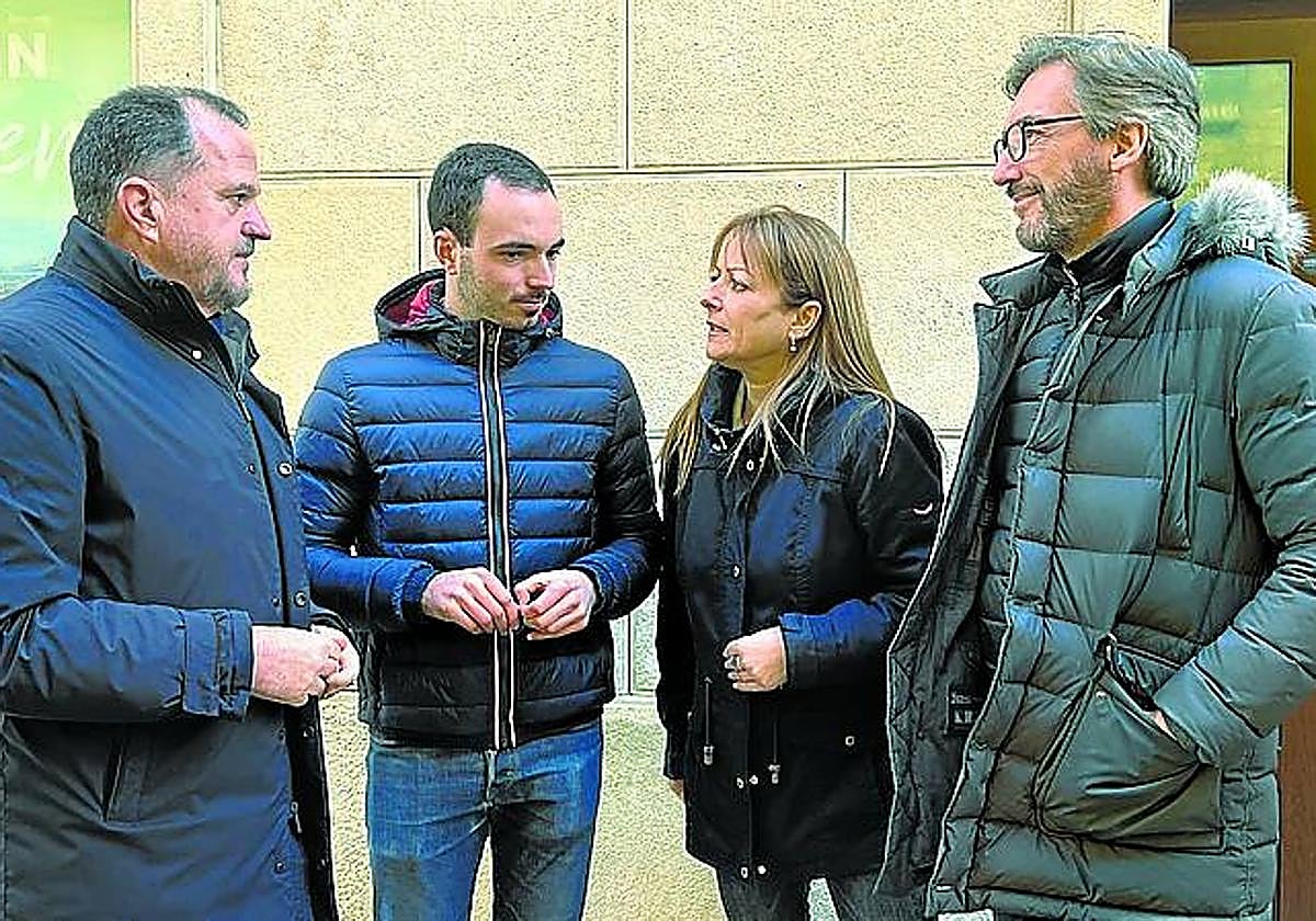 Iturgaiz acudió a Labastida para inaugurar la nueva sede.