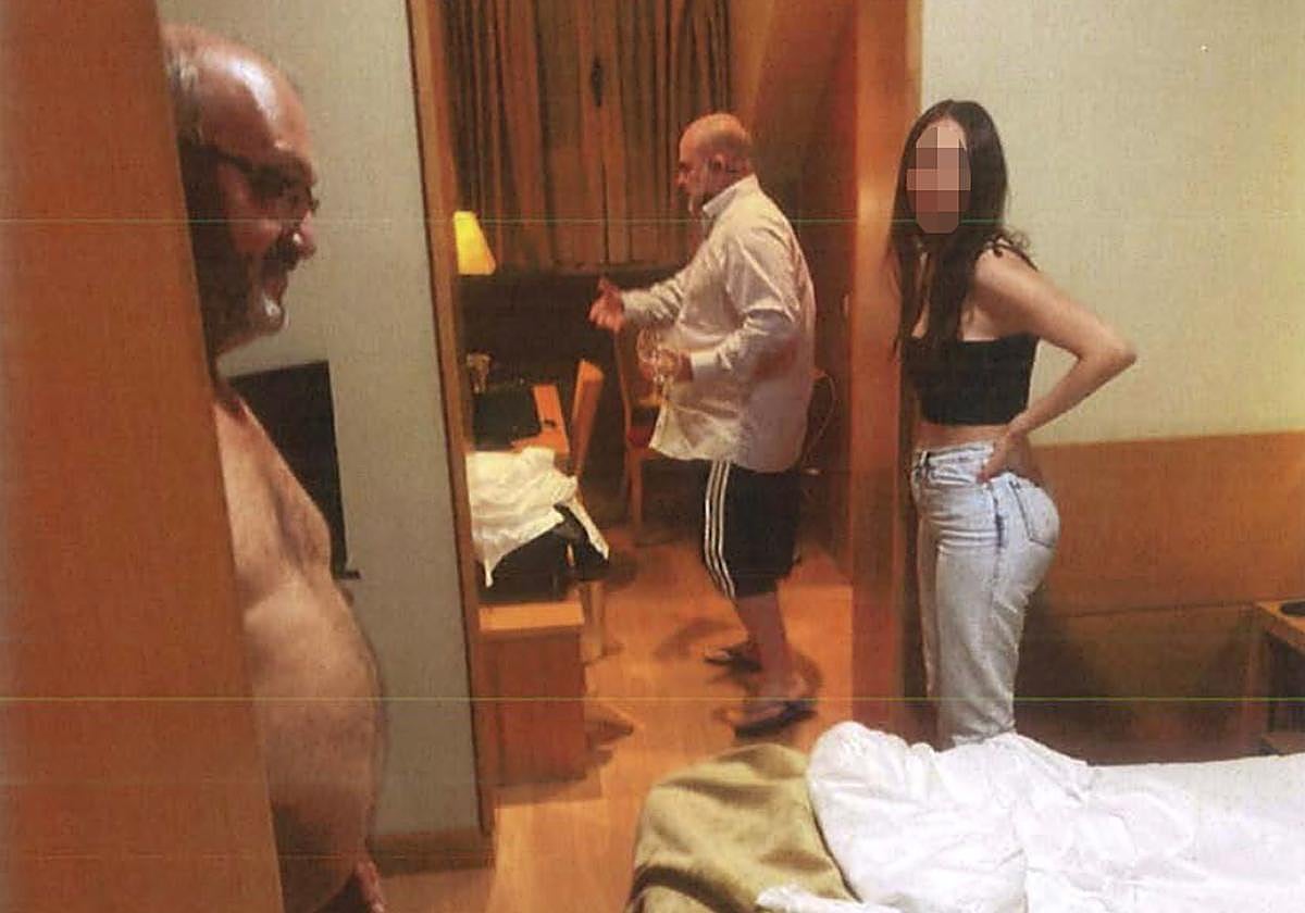 'El Mediador' y el diputado Fuentes en una fiesta con prostitutas y empresarios