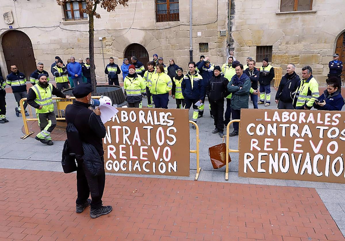 Parte de la plantilla se movilizó la semana pasada para exigir el contrato relevo.