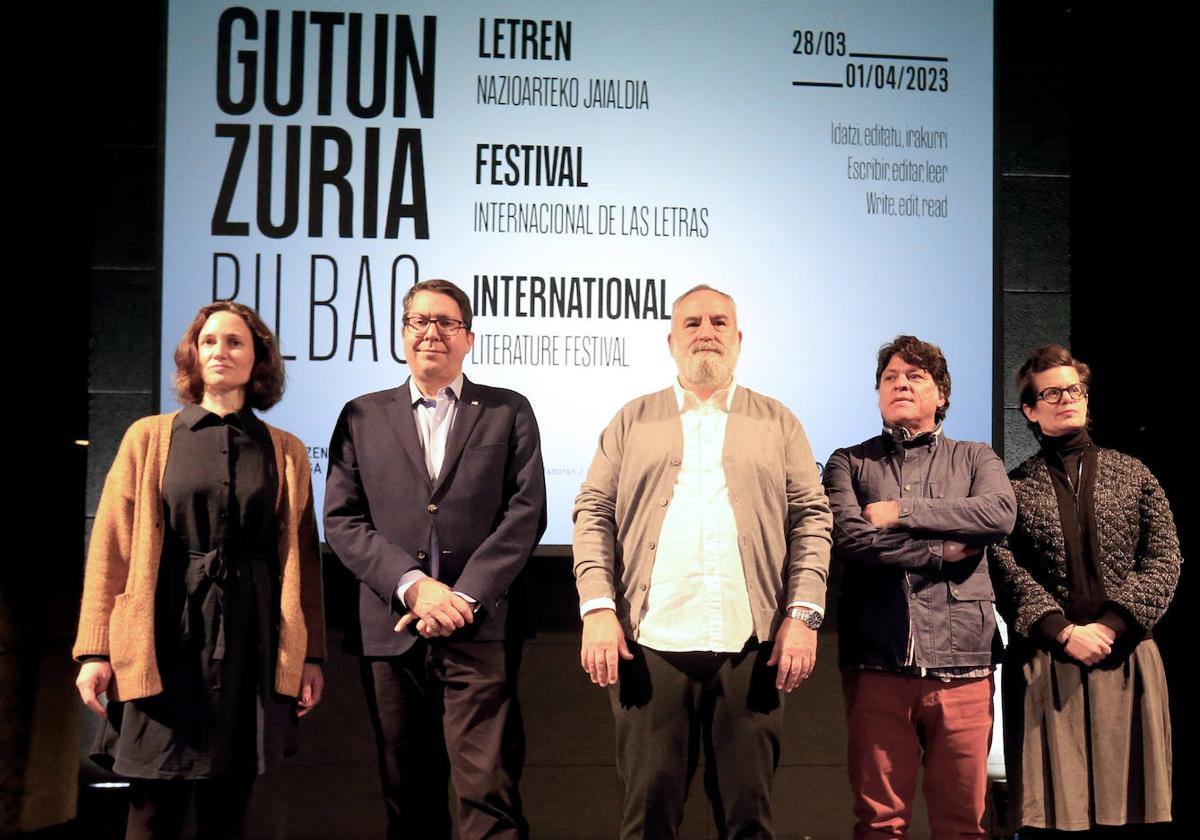 Rakel Esparza, Gonzalo Olabarria, Fernando Pérez, Iván de la Nuez y María Mur