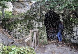 La agresión sexual sucedió en otoño de 2021 en el montículo sobre la gruta del Belén de La Florida.