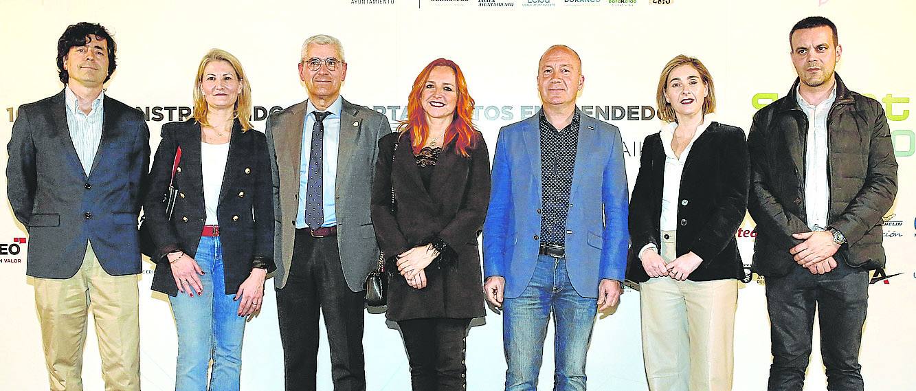 José María Martínez, Argiñe Martínez, Jaime de la Cal, Itziar López de Armentia, Daniel Gómez, María Aldecoa y Roberto Castro. 