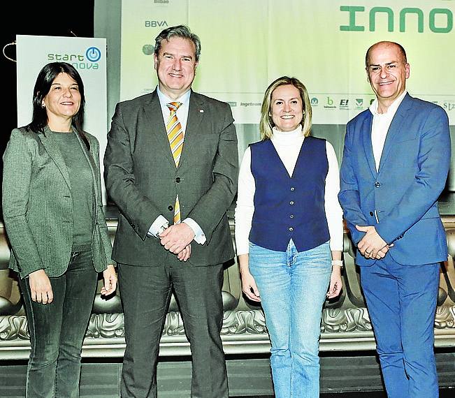 Amaia Ruiz, Javier Garcinuño, Amaia del Campo y Juan Alberto Viejo. 