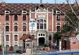 Entrada al Hospital de Basurto.