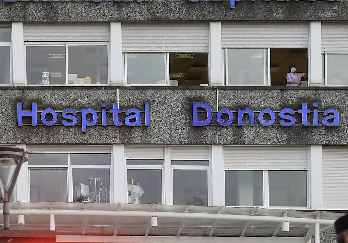 Osakidetza aplica por primera vez una innovadora terapia contra el cáncer de próstata