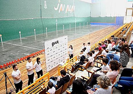 Imagen secundaria 1 - Vitoria busca recuperar la esencia de la cesta punta