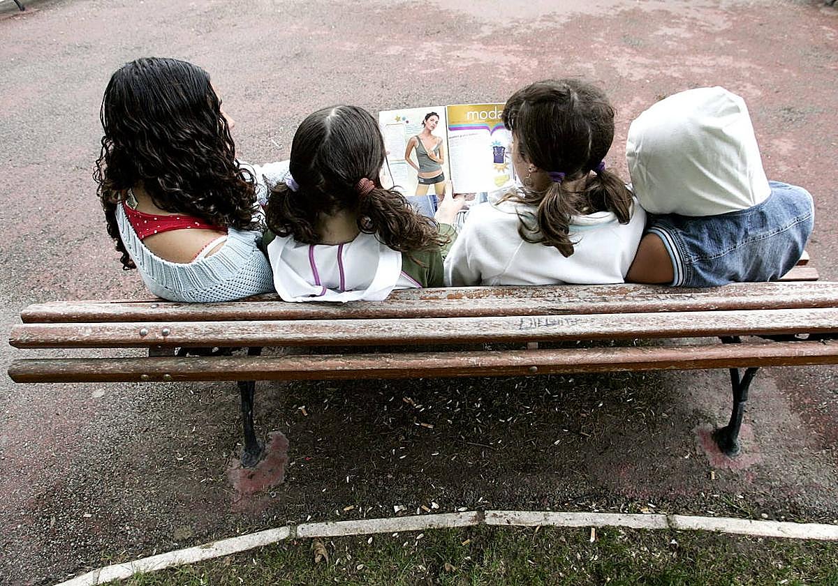 El hospital Santiago lidera una investigación genética de 200 pacientes con anorexia y de sus hermanas