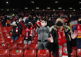 Aficionados del Liverpool durante un partido.