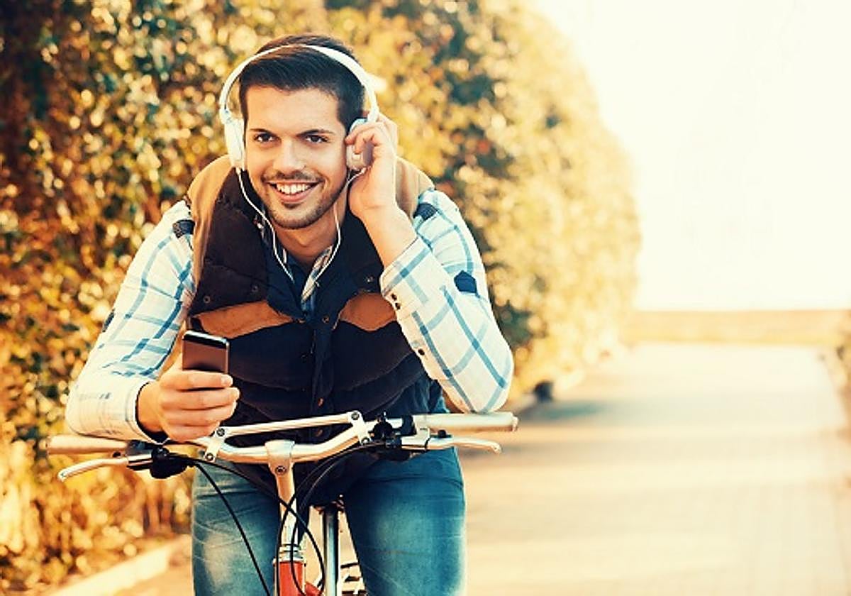 La DGT advierte a los ciclistas de que pueden perder puntos del carnet de conducir