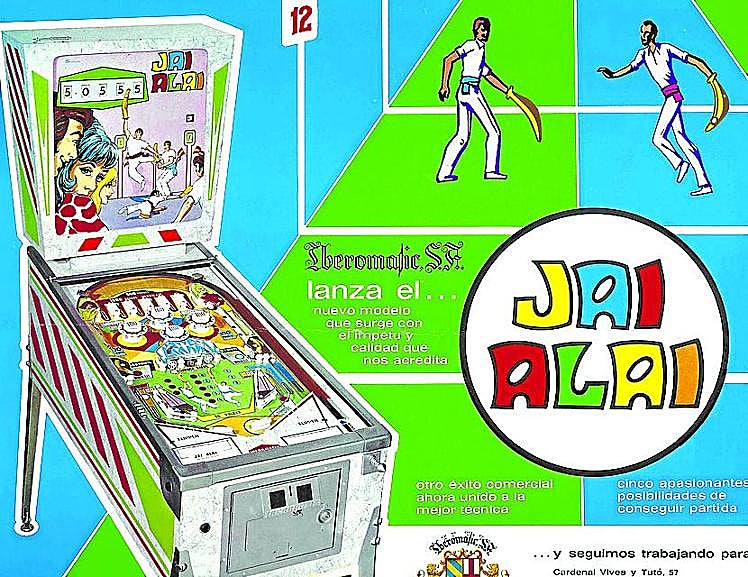 Cesta punta.El deporte vasco era muy popular en ciudades como Madrid. El modelo es de 1972.