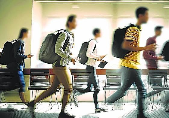 La Estrategia de Prevención del Suicidio en Euskadi data de 2019, pero el Gobierno vasco quiere impulsar la formación continua de los docentes.