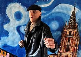 El líder de Ilegales Jorge Martínez, durante la presentación de la gira que celebra cuatro décadas de la banda con 'La lucha por la vida'.