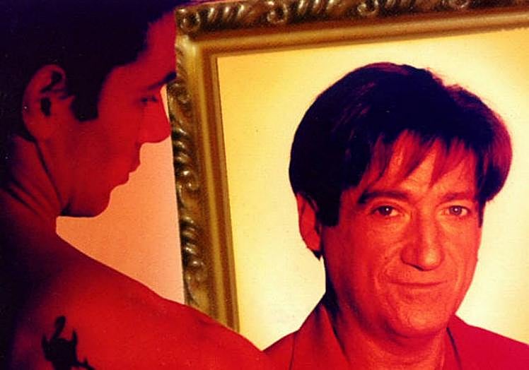 La Otxoa popularizó el tema 'Pásame el kalimotxo ' en su disco 'Más… Otxoa'