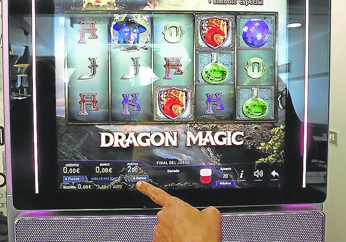 Limbo. Imagen de una máquina de fichas en un bar de Santutxu.