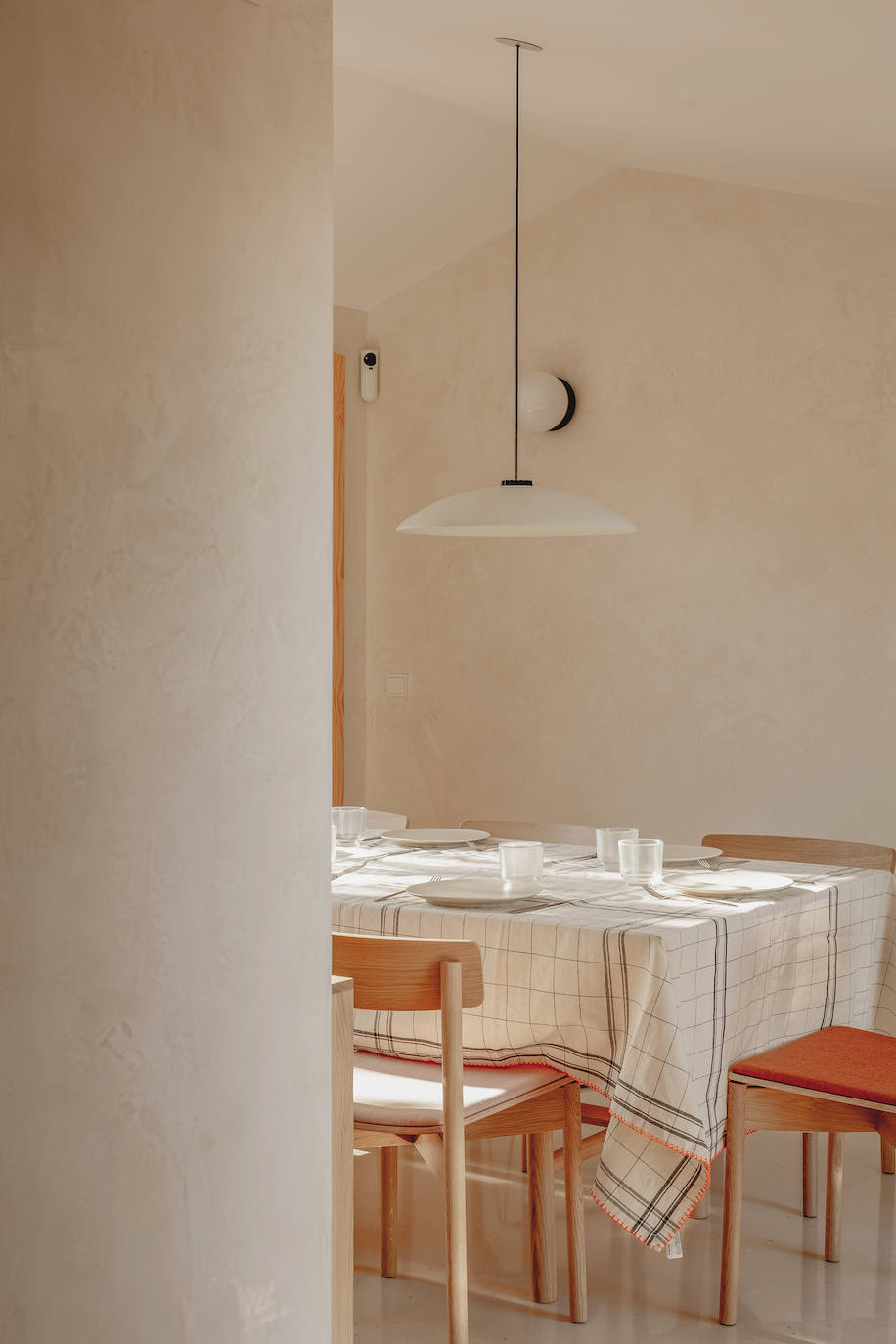 Antes y después: una pareja bilbaína idea la casa rural más disfrutona