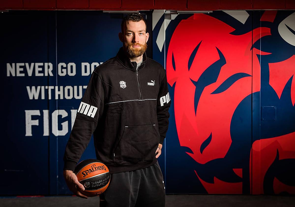 «Me sabe fatal irme a jugar fuera y dejar a mi mujer sola criando a nuestros hijos»