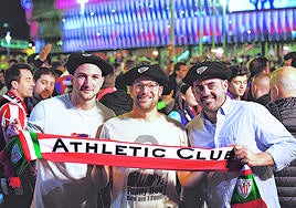 Aficionados del Athletic, en el partido contra el Barça.