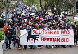 Deialdi honen bitartez etxe saltzaileei zuzendu zaizkie, baita bigarren etxea erosi nahi dutenei ere.