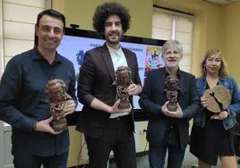 El alcalde de Portugalete, Mikel Torres, junto a Iván Miñambres, Gaizka Urresti y la edil de Cultura, Estíbaliz Freije.