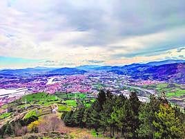 Vista del Gran Bilbao desde la cima.