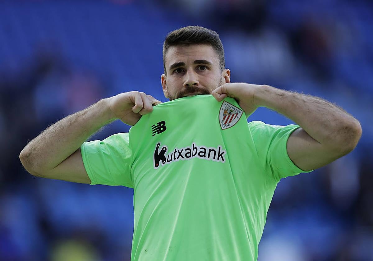 Unai Simón se ha ejercitado este jueves en Lezama.