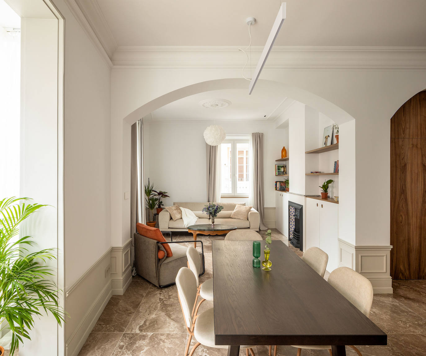 De despacho a piso de lujo: el hogar clásico (pero moderno) de un interiorista en Bilbao