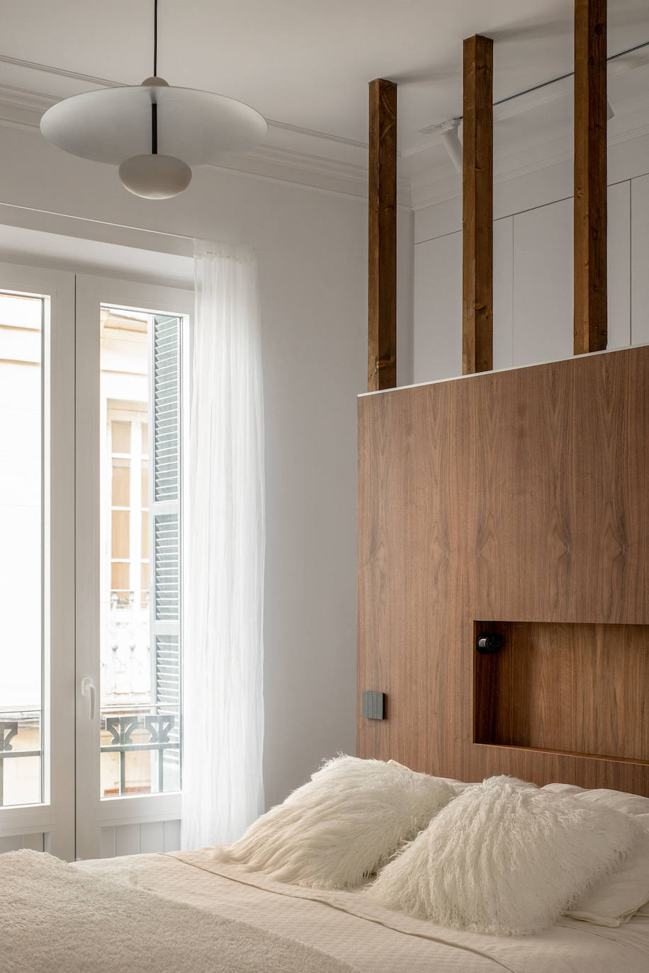 De despacho a piso de lujo: el hogar clásico (pero moderno) de un interiorista en Bilbao