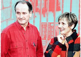 Juan María Atutxa y Begoña Zalduegi, su esposa, en una imagen de 1996. Sus vecinos se habían manifestado monstrándoles su apoyo ante las amenazas de ETA.