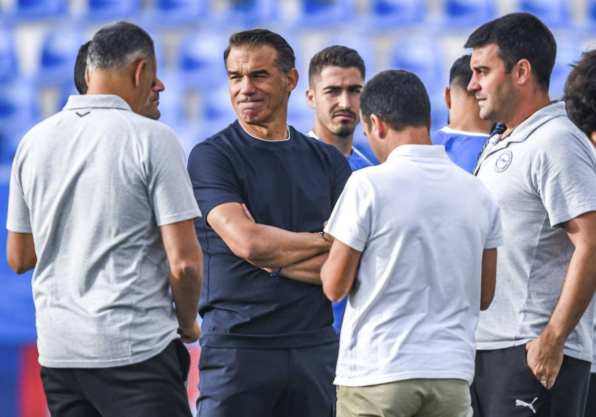 El Alavés pierde a Benavídez y no descarta a Abqar y Sedlar ante el Leganés