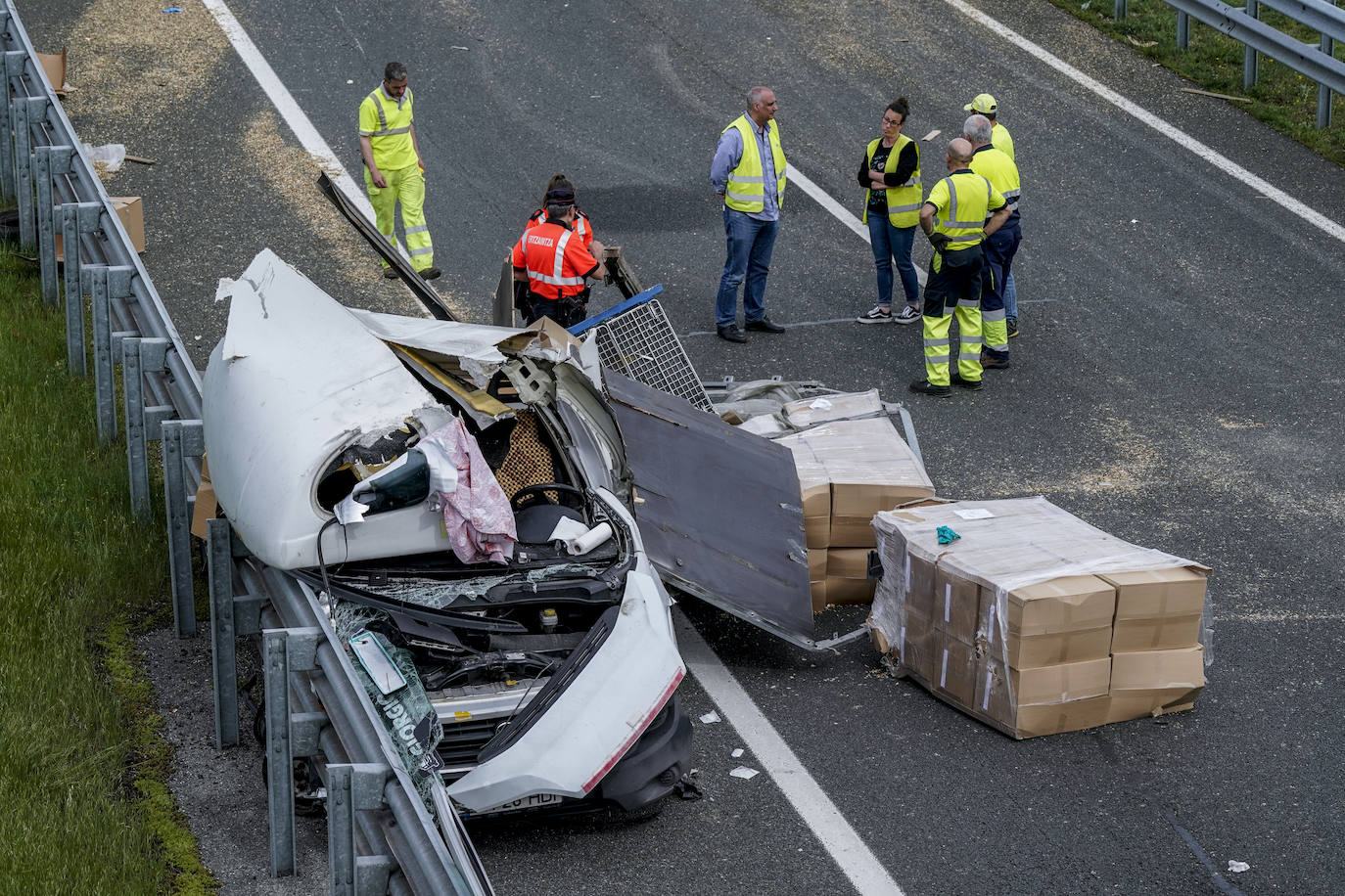 Un acccidente con un herido corta la autovía a Vitoria y provoca retenciones en San Millán