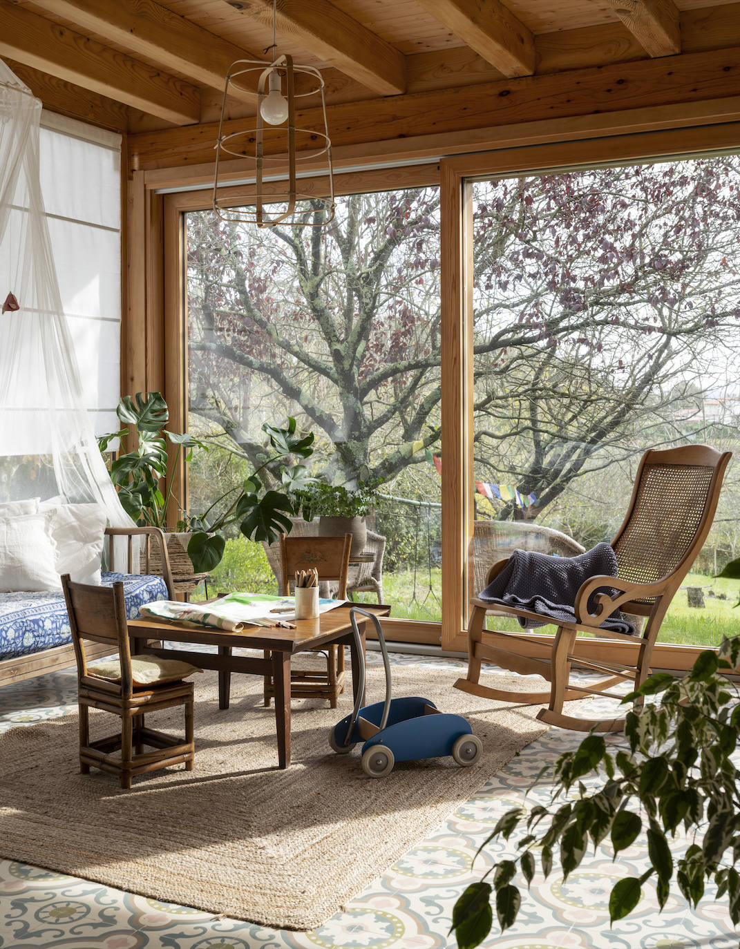 Parece la campiña inglesa, pero es la casa de ensueño de una familia en Barrika