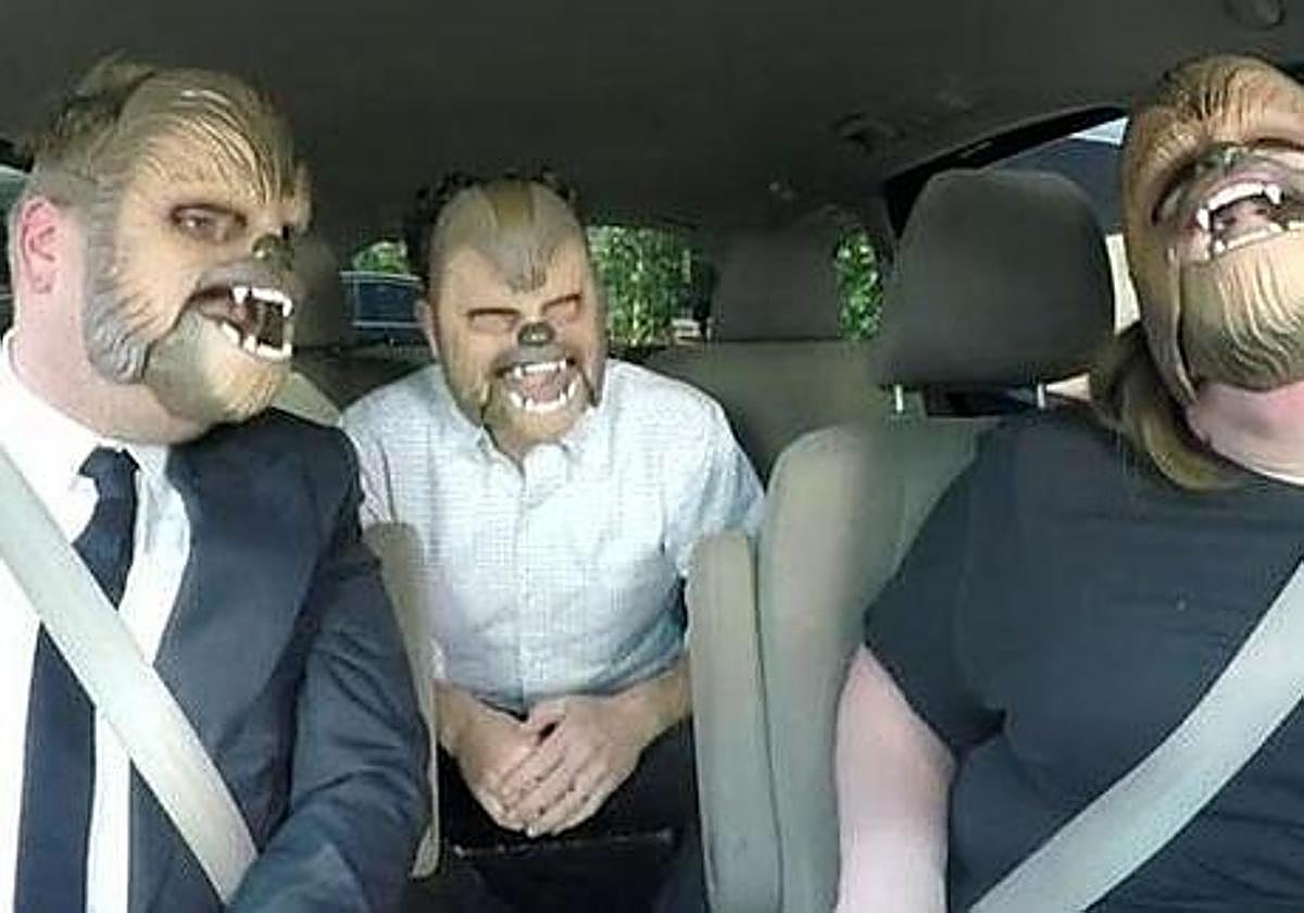 Candace Payne protagoniza un sketch con J.J. Abrams y James Corden.