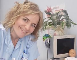 Ana Ortega en su consulta.