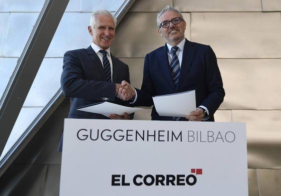 Juan Ignacio Vidarte, director general del Museo Guggenheim Bilbao, e Íñigo Barrenechea, director general de EL CORREO.