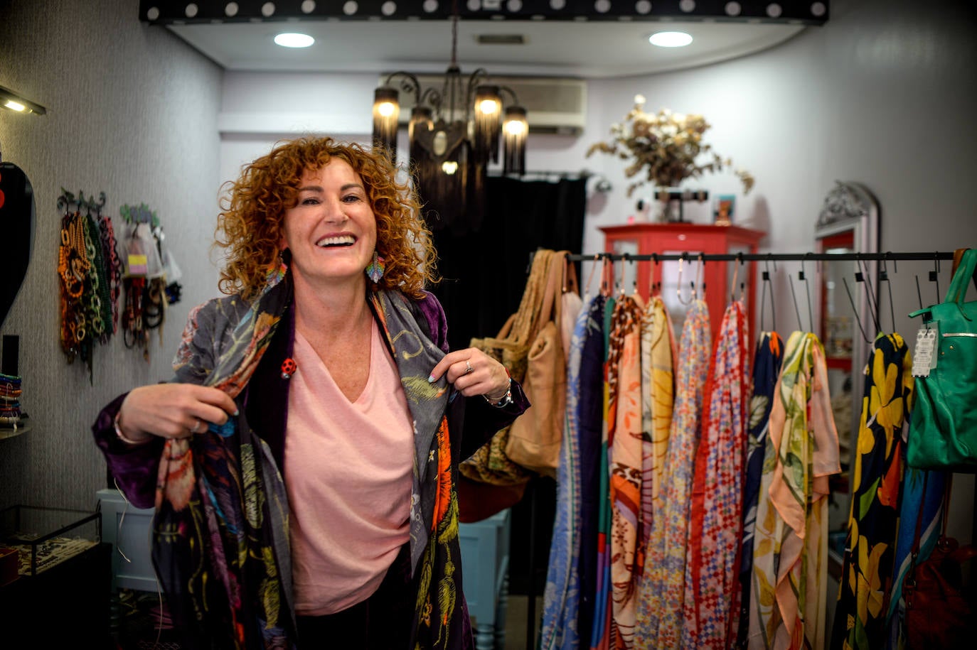 Los pañuelos XL que se llevan en Europa se hacen en Bolueta