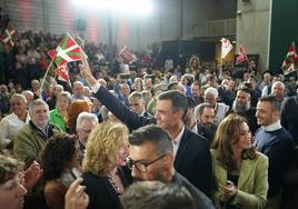 Sánchez carga en Vitoria contra el PP por utilizar a ETA para tapar los logros del Gobierno