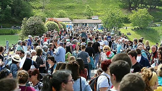 Dena prest igande honetan Herri Urrats ospatzeko Senperen