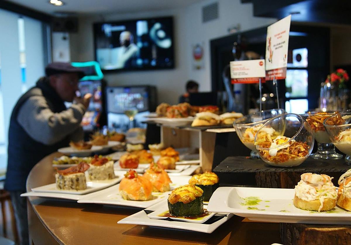 El concurso de pinchos de Llodio es un éxito desde hace trece años.