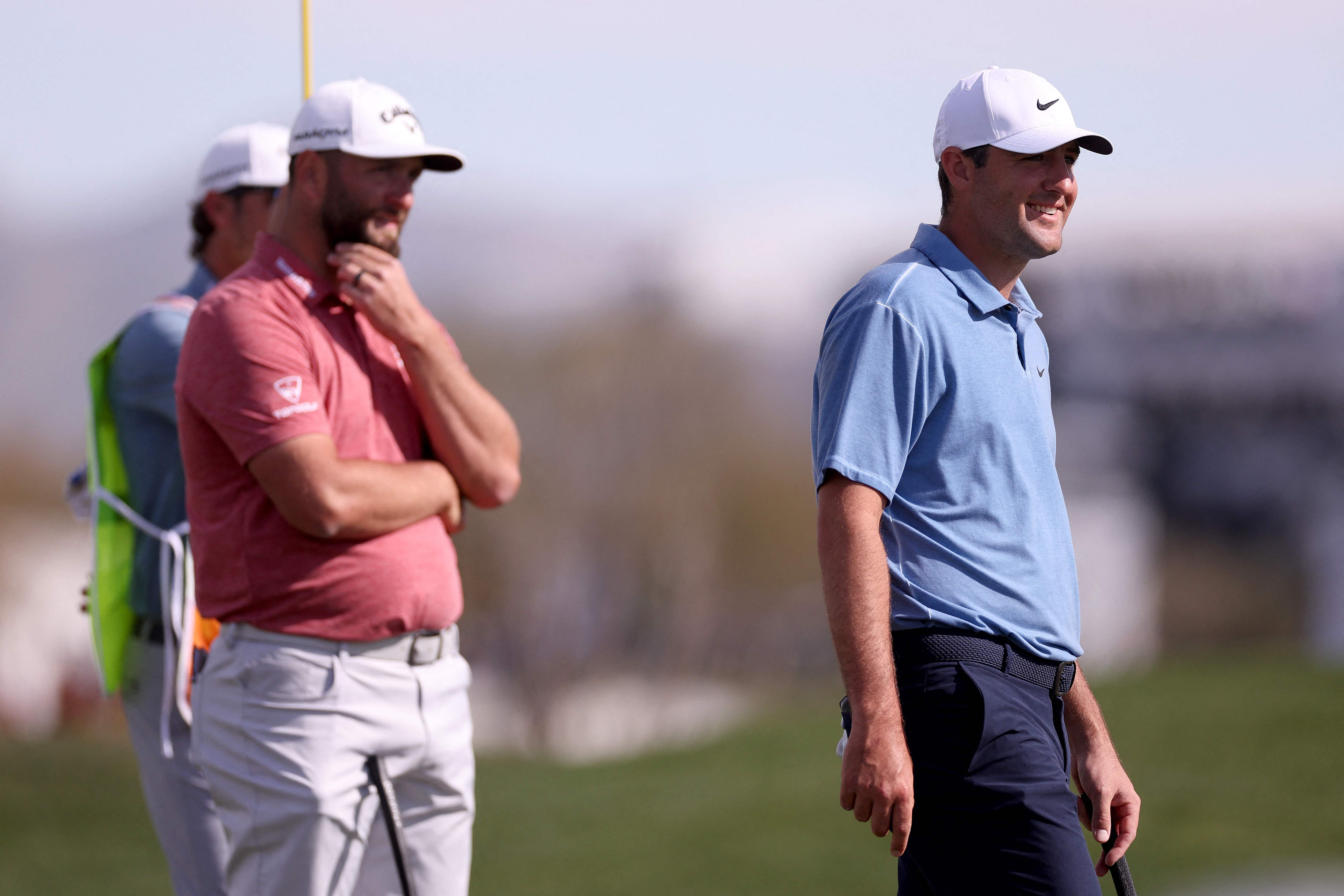 Jon Rahm y Scottie Scheffler, en un torneo del PGA Tour.