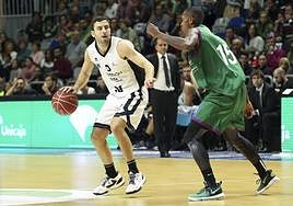 Sergio Llorente, con la camiseta del Bilbao Basket en 2016