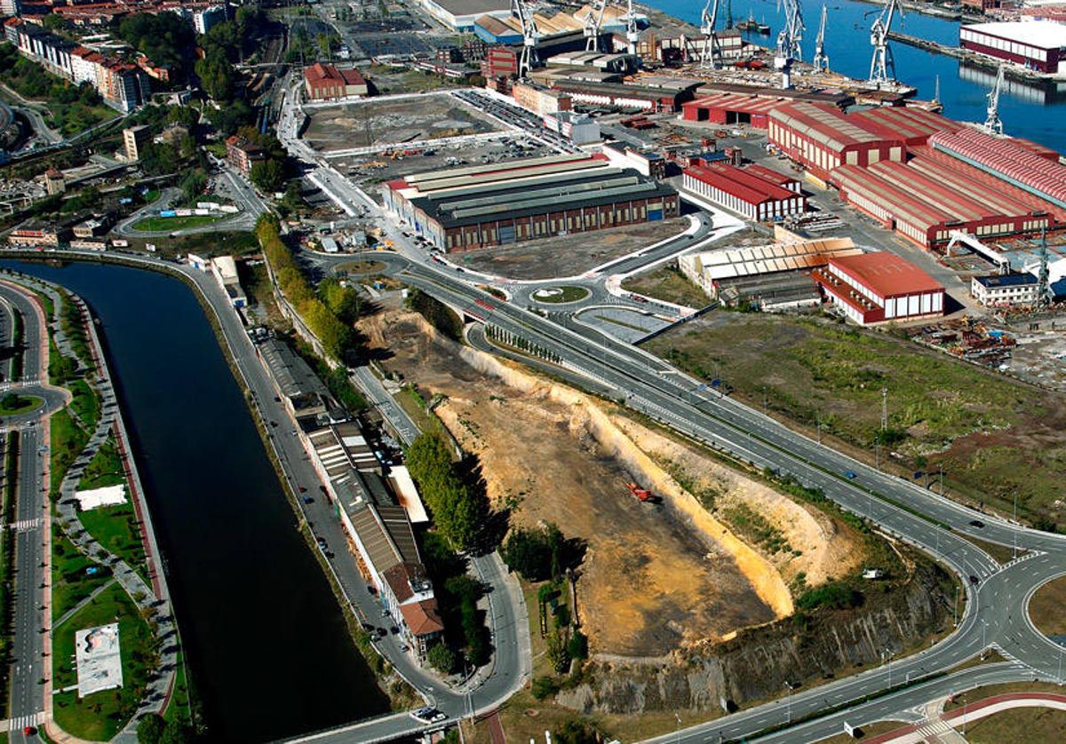 Zona de Vega Galindo, en Sestao, antes de la construcción de las viviendas de La Punta.