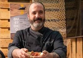 El chef Endika Etxebarria se encargará de despiezar un rabil en el marco de la Feria de Pescado de Bermeo.