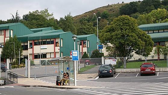 El colegio Latiorro de Llodio culmina el sábado la celebración de su 50 aniversario