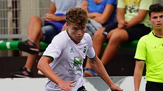 Un juvenil vizcaíno del Racing ficha por el Villarreal