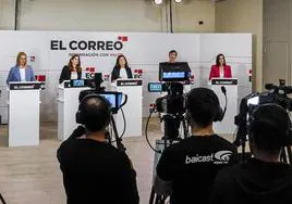 Momento del debate, en directo, en el plató que desplegó EL CORREO en un céntrico hotel de Vitoria.