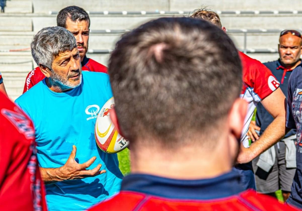 «Si los clubes se basaran en el desarrollo de sus canteras, el rugby español crecería más»