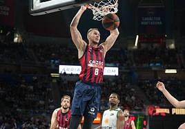 El Baskonia solo estuvo cerca de la remontada con Sedekerskis sobre la pista.